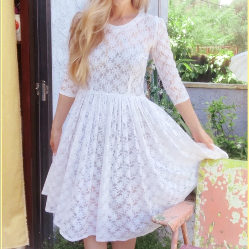 90s lace dress